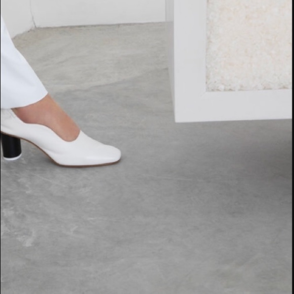 Gray Matters White Pump